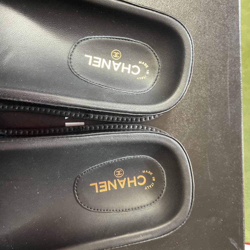 Chanel sandals - Picture 3 of 4
